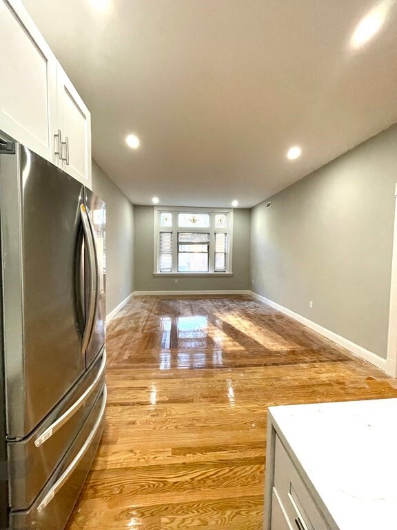 8 Kilsyth Rd unit 2, Brookline, MA 02445 - photo 3