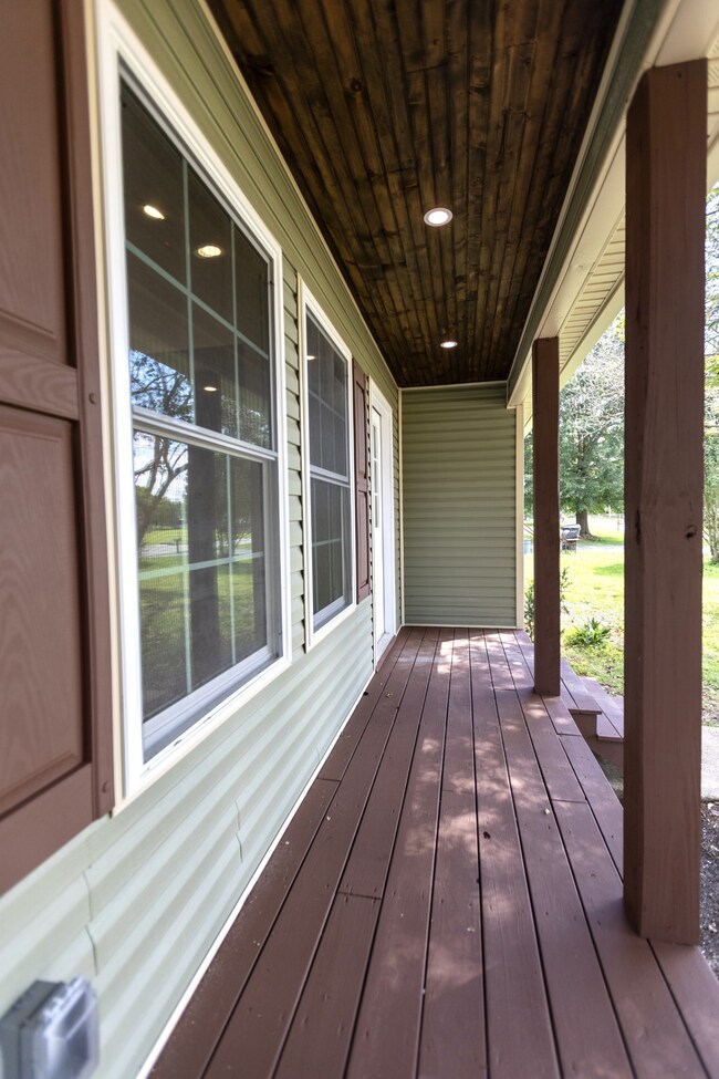 6112 Cayce Ln, Columbia, TN 38401 - photo 6