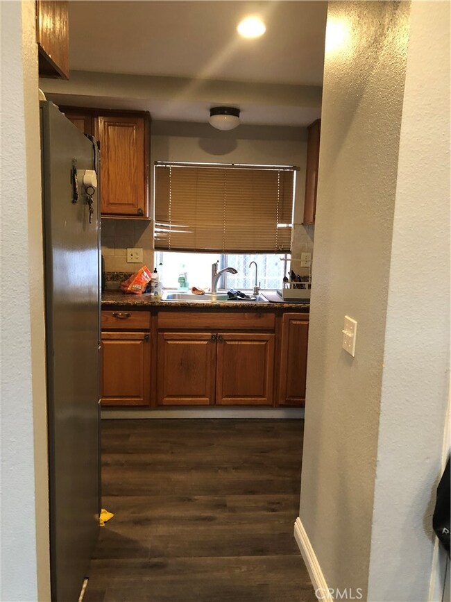 259 S Paulsen Ave, Compton, CA 90220 - photo 2