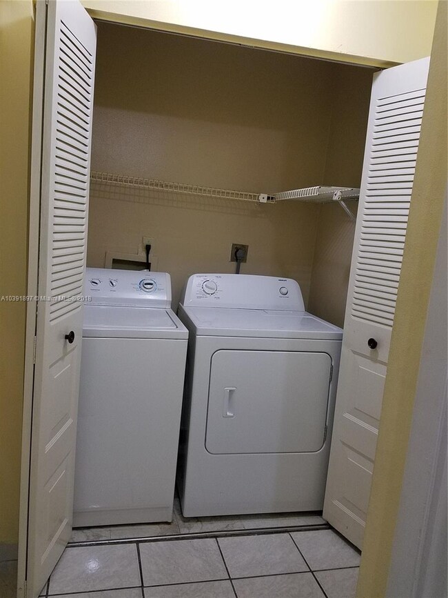 6703 SW 147th Ct, Miami, FL 33193 - photo 5