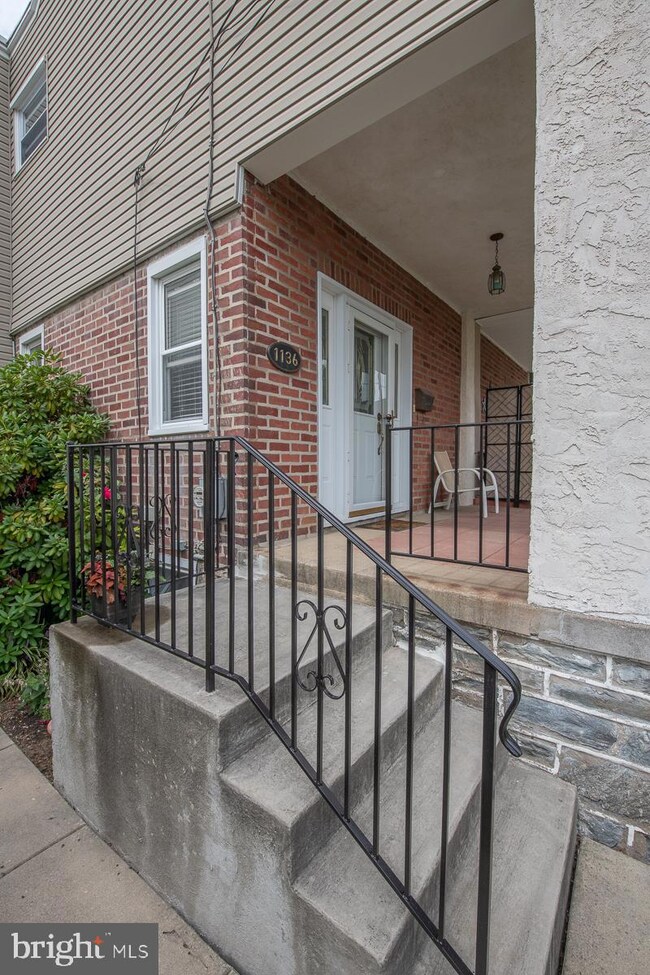 1136 Wilson Dr, Havertown, PA 19083 - photo 4