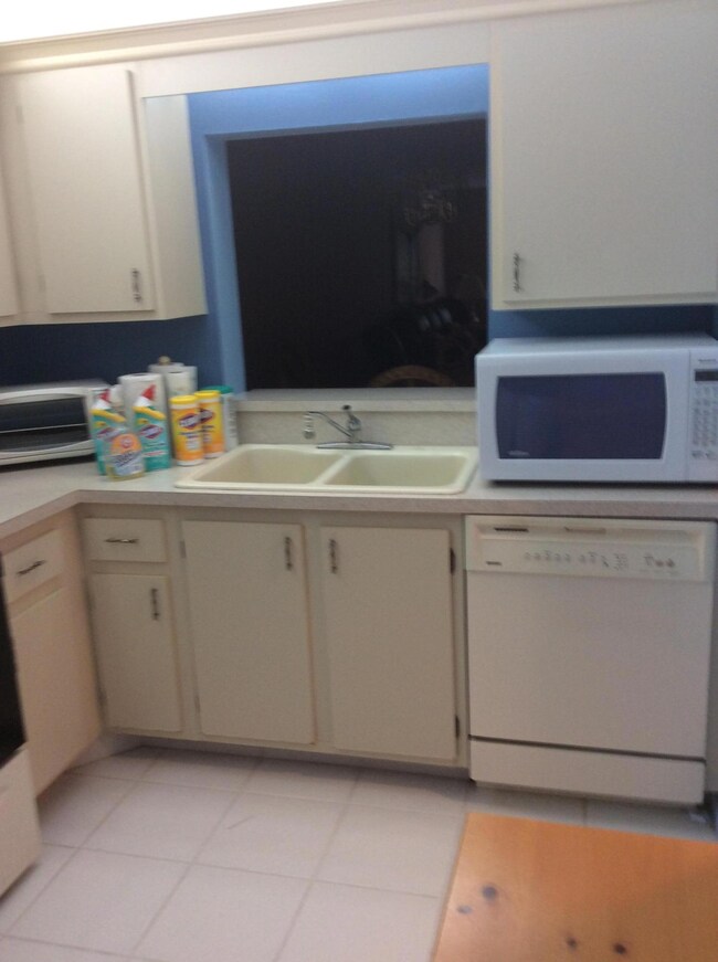 195EF853-0F35-4BE5-9013-583A0977161B