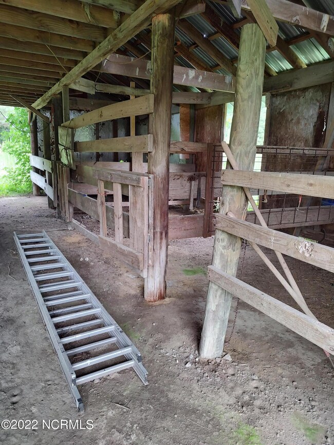 barn 2