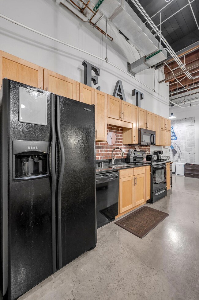 585 S Upper St unit 113, Lexington, KY 40508 - photo 7