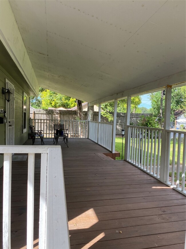 3905 Sayers St, Houston, TX 77026 - photo 3