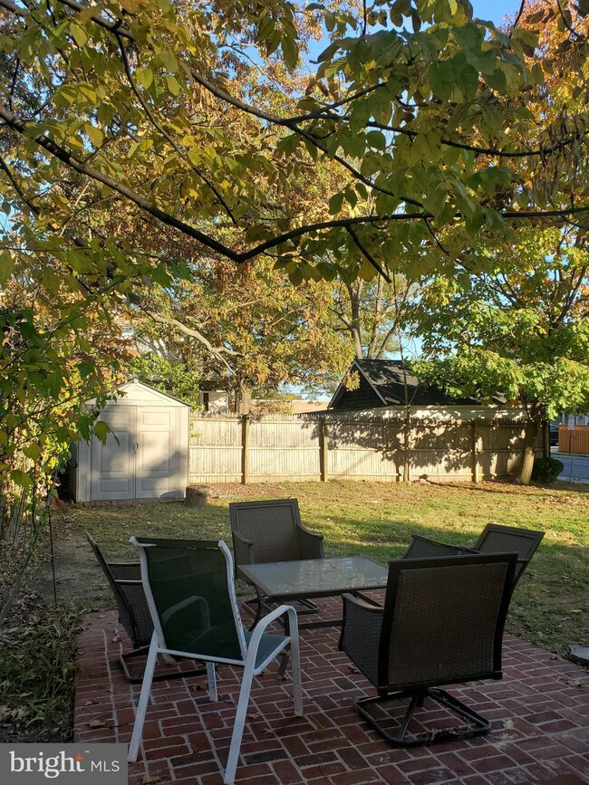 1301 N Stuart St, Arlington, VA 22201 - photo 7