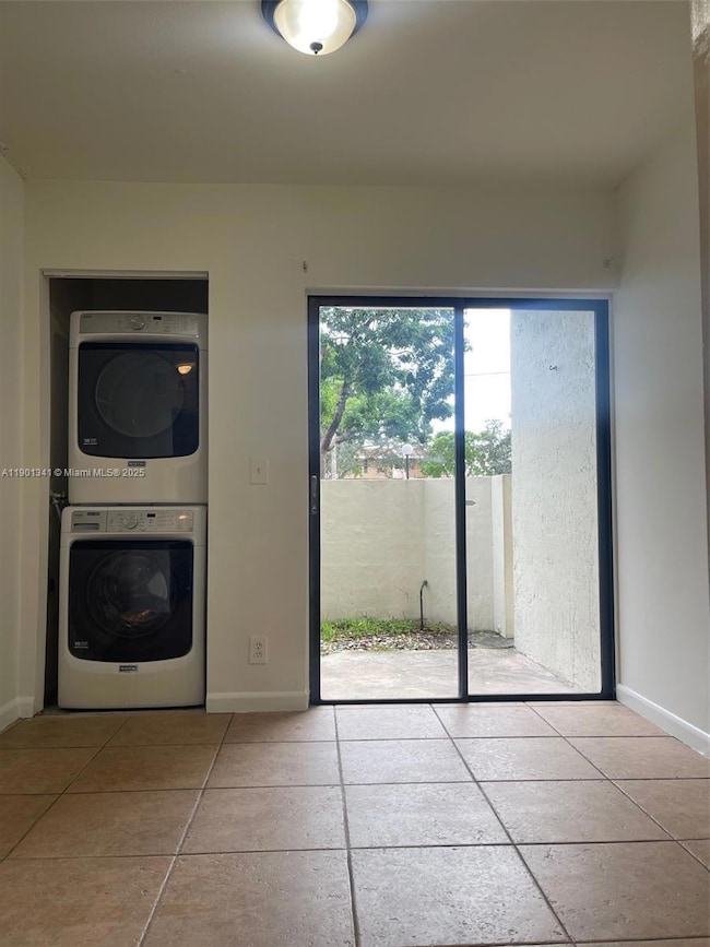5595 Courtyard Dr unit 5595, Margate, FL 33063 - photo 5