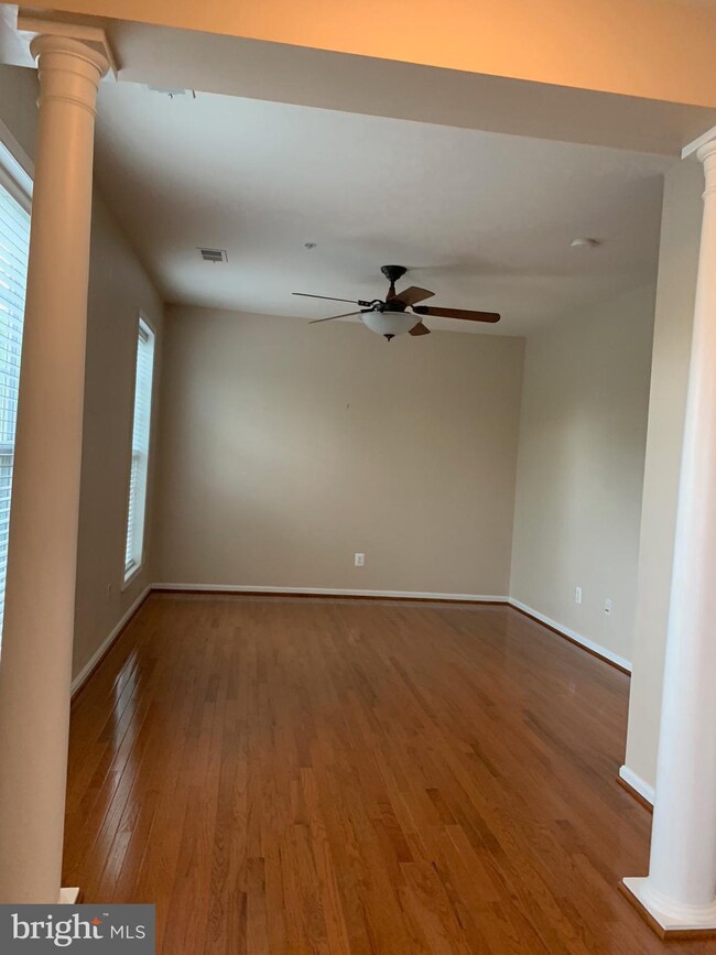 42011 Village Station Square, Aldie, VA 20105 - photo 6