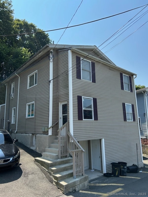 47 Gilbert St unit 1, Derby, CT 06418 - photo 4