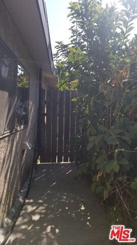 Side access