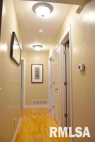 2120 W 57th St, Davenport, IA 52806 - photo 3