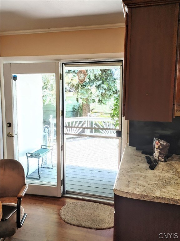 Through the sliding doors you'll enjoy the cozy de