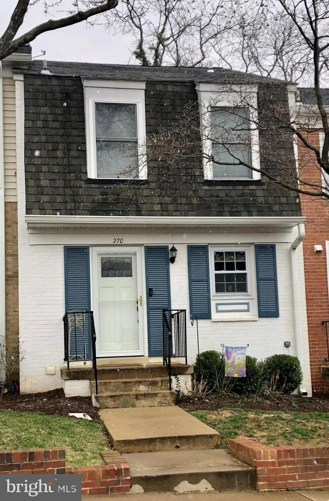 270 Fairfield Dr, Warrenton, VA 20186 - photo 3