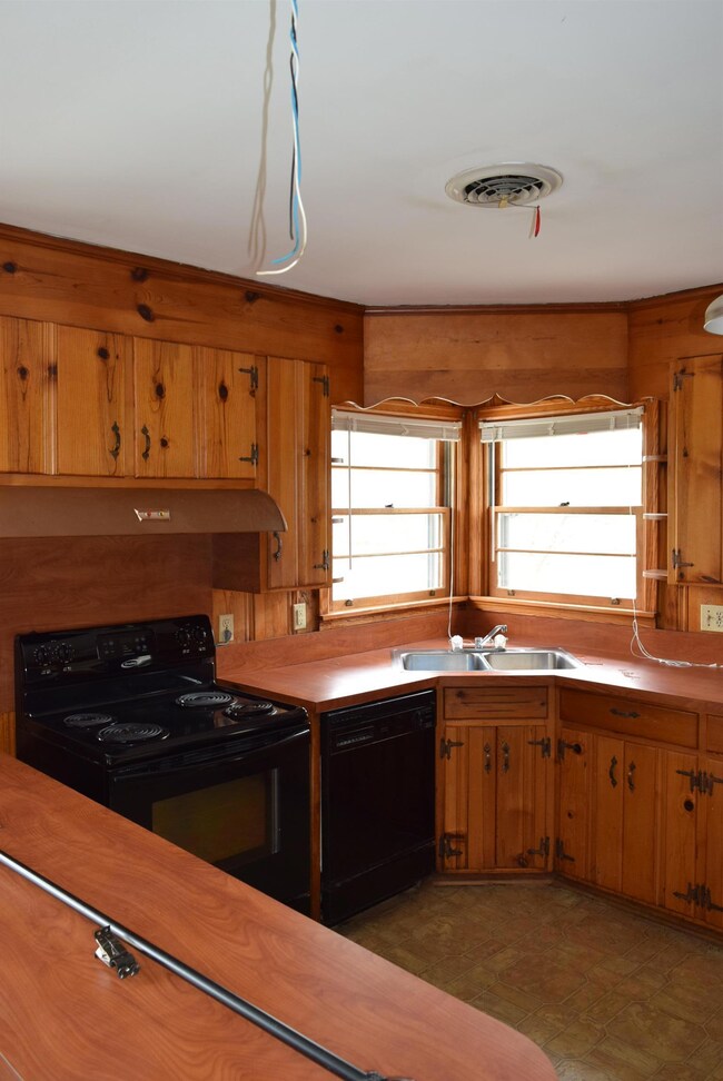 1805 West St, Manchester, TN 37355 - photo 4