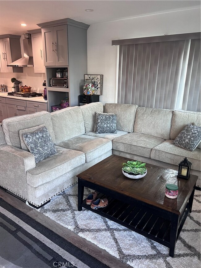 1814 E 109th St, Los Angeles, CA 90059 - photo 3