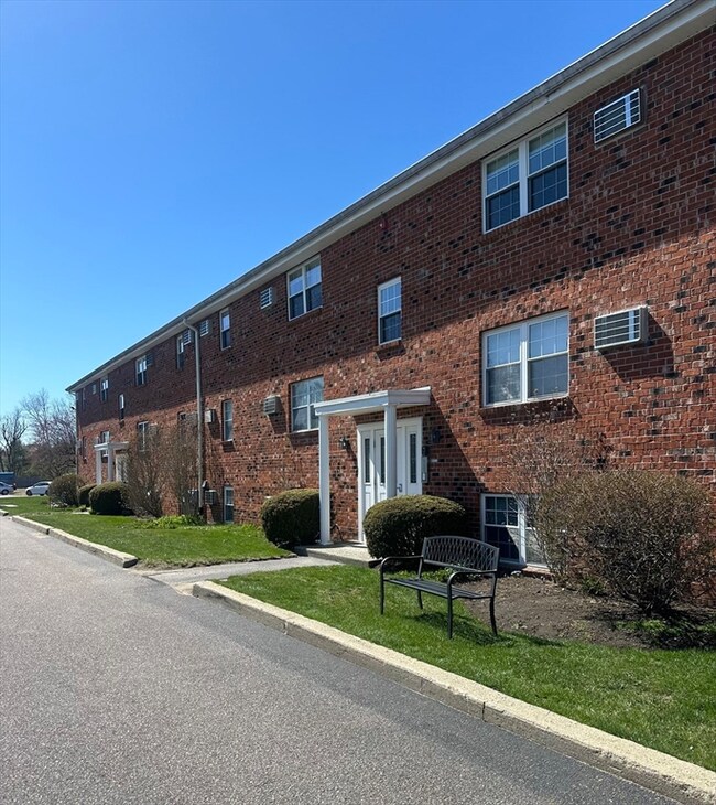 91 Pleasant St unit B5, Medfield, MA 02052 - photo 2