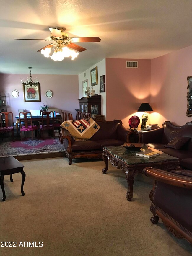 Living Room / Formal Dining