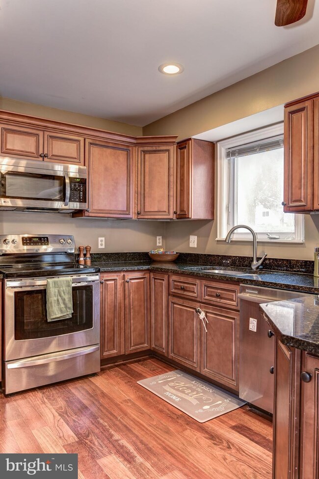 13101 Pavilion Ln, Fairfax, VA 22033 - photo 7