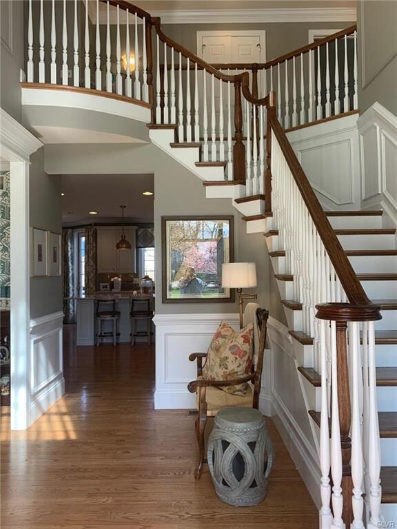 557 Churchill Ln, Allentown, PA 18106 - photo 2