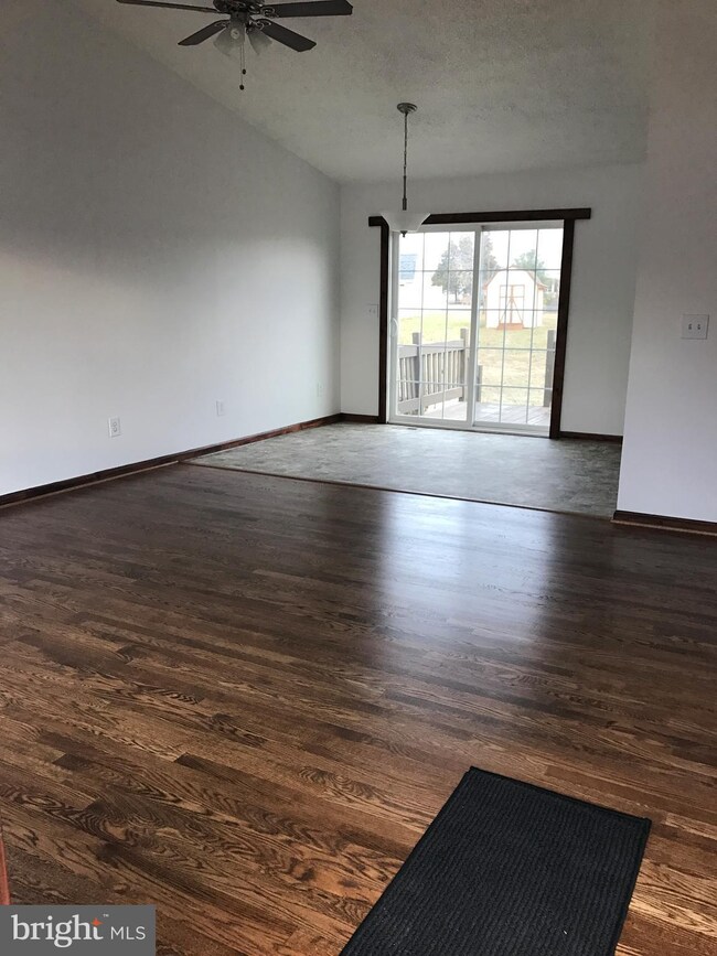 6610 Belfrys Ct W, Bealeton, VA 22712 - photo 2