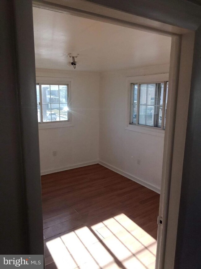 292 N Washington St unit 204, Berkeley Springs, WV 25411 - photo 5