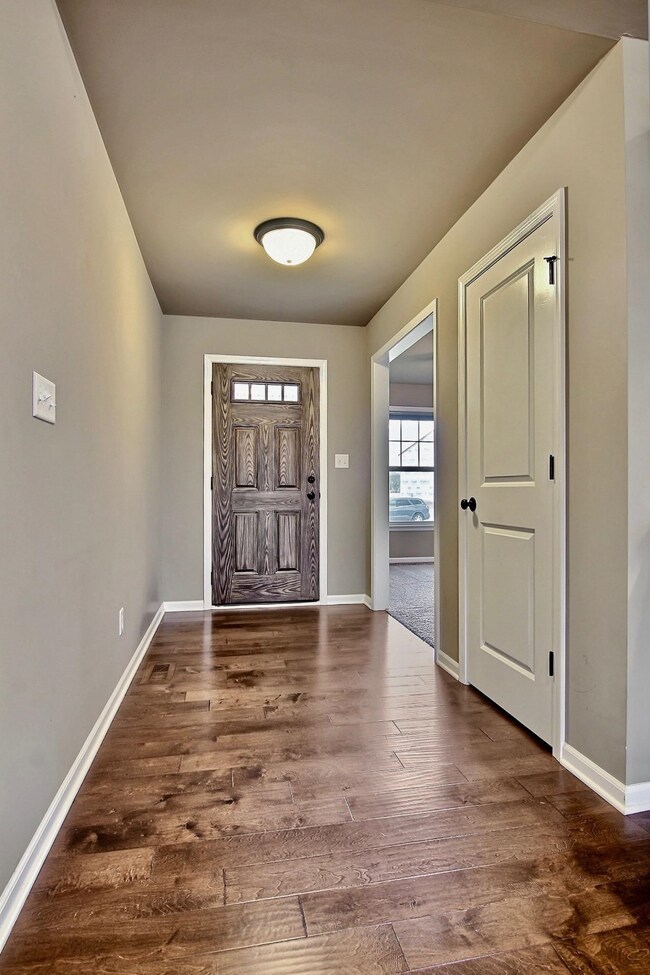 5347 Woodland Dr, Crown Point, IN 46307 - photo 2