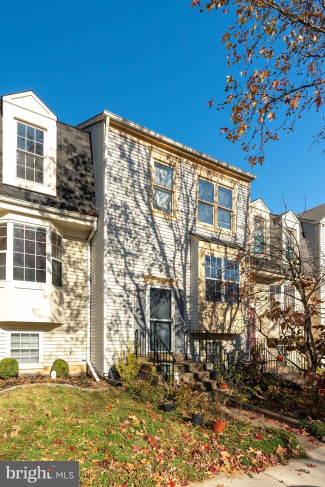 8906 Waites Way, Lorton, VA 22079 - photo 3