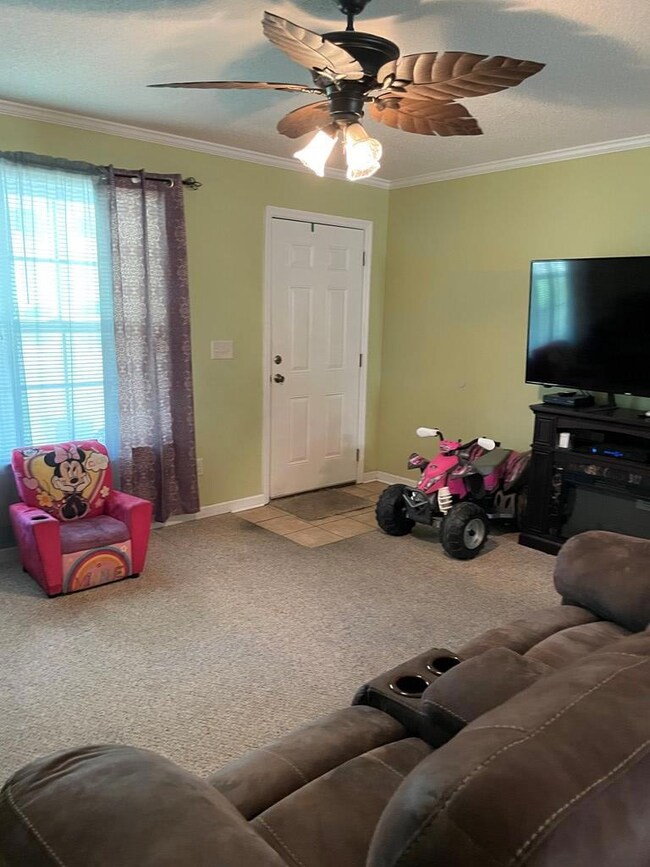 415 Perry St, Bainbridge, GA 39819 - photo 4