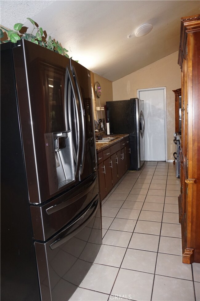 9968 Almeria Ct, Fontana, CA 92335 - photo 5