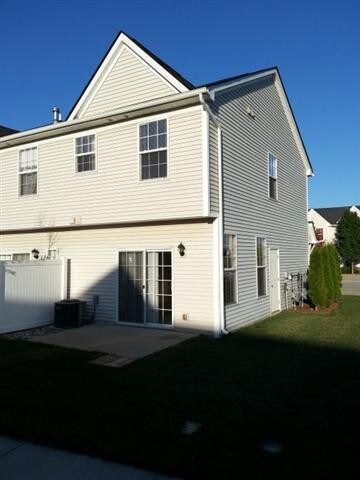 172 Wilmington Dr, Dundee, MI 48131 - photo 2