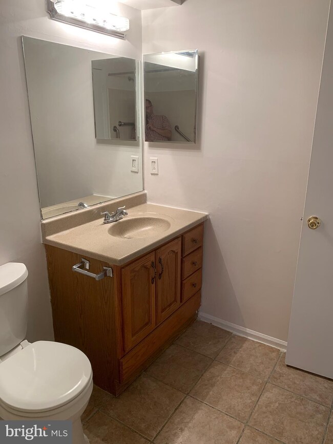 129A Arden Ct unit 129, Mount Laurel, NJ 08054 - photo 4