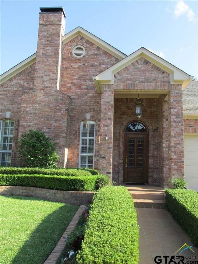 416 416 Brighton Ct, Tyler, TX 75701 - photo 2