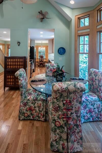Dining Area to Kitchen