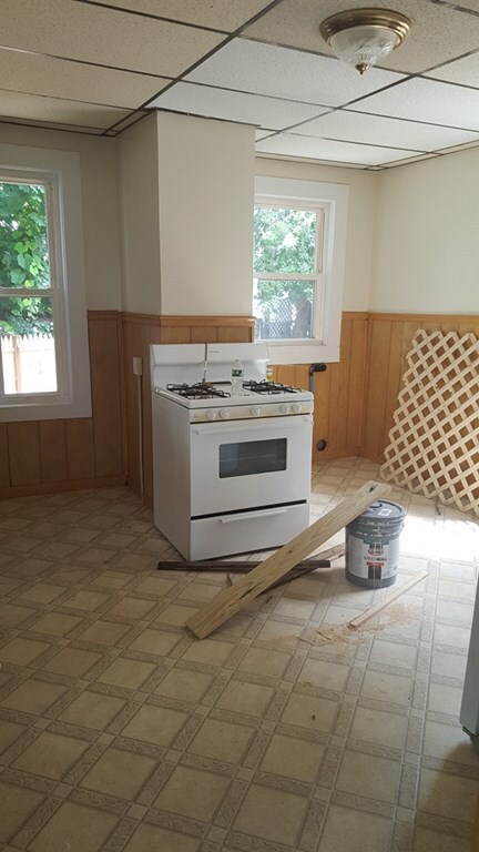 11 Shedd St, Lowell, MA 01850 - photo 2