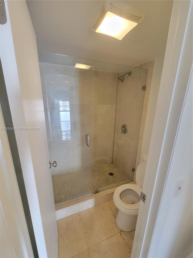 3301 N Country Club Dr unit 811, Miami, FL 33180 - photo 5