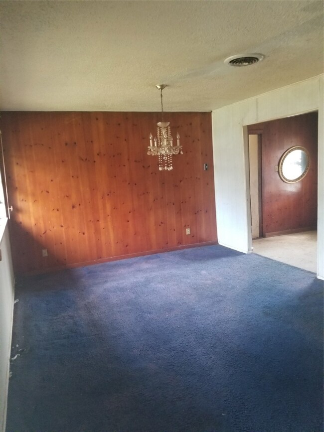 10402 Kelburn Dr, Houston, TX 77016 - photo 2