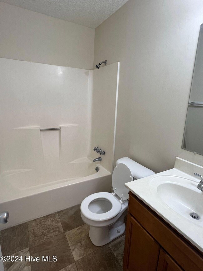 114 Stallion Dr, Jacksonville, NC 28540 - photo 5