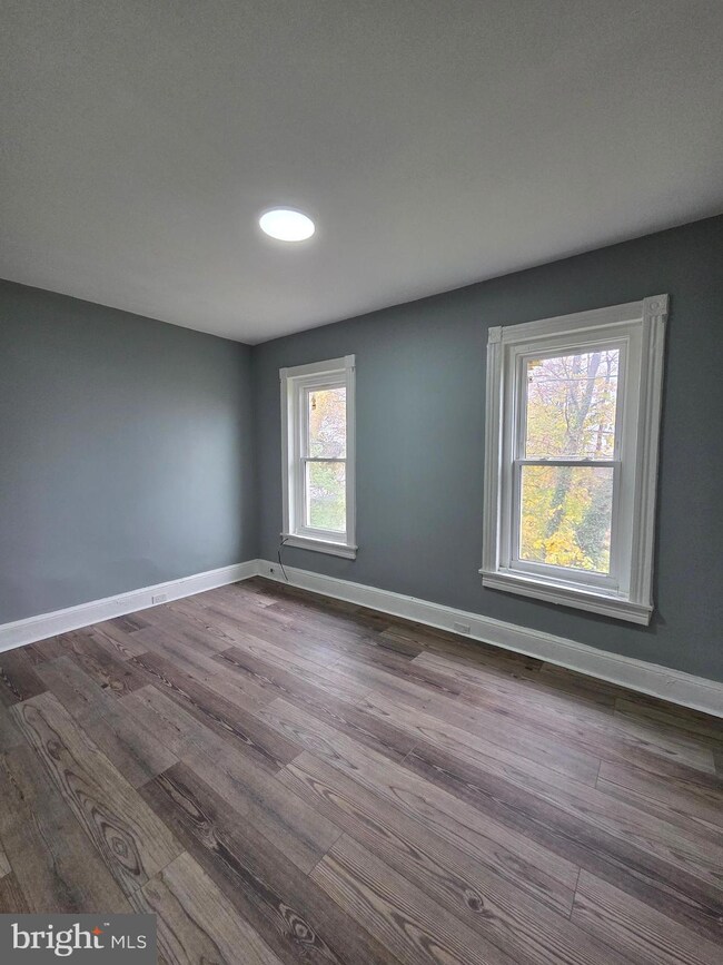 614 S 10th St, Reading, PA 19602 - photo 7