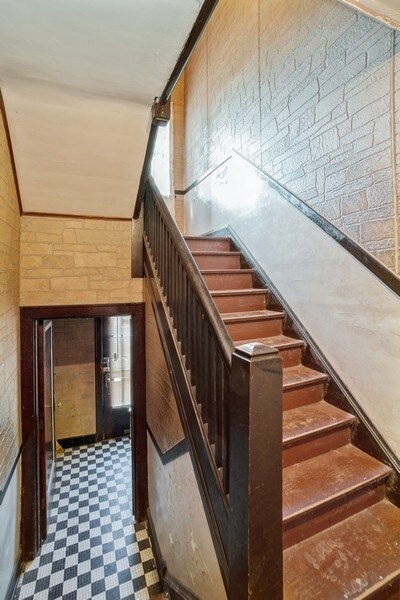 Front Entryway/Staircase
