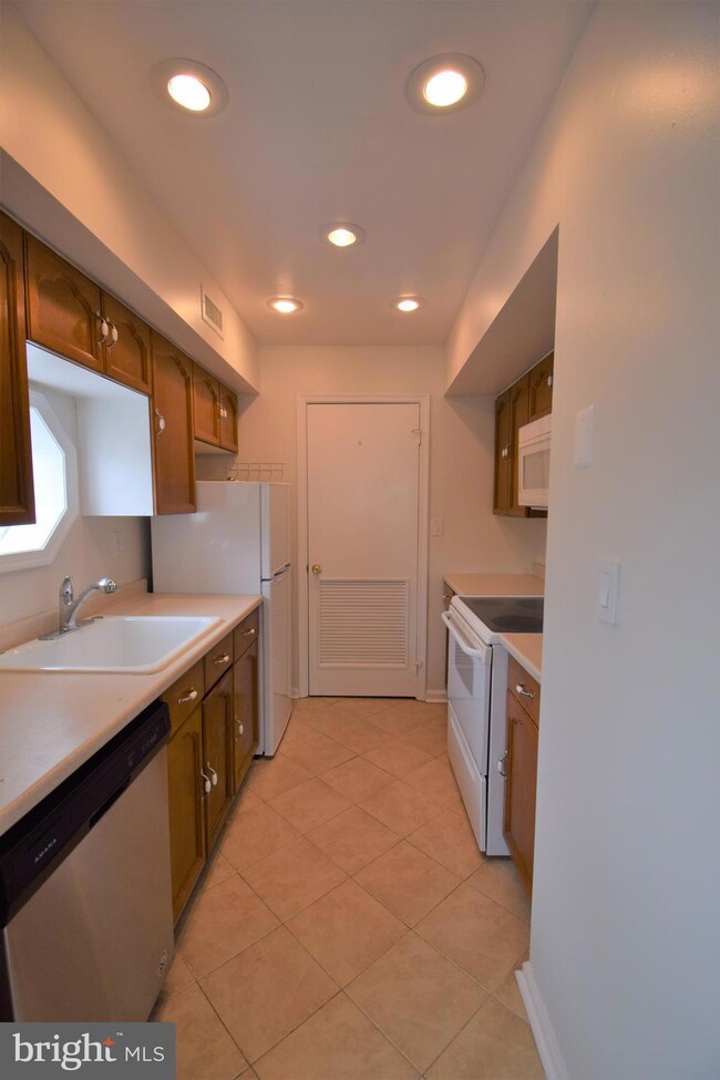 4521 28th Rd S, Arlington, VA 22206 - photo 4