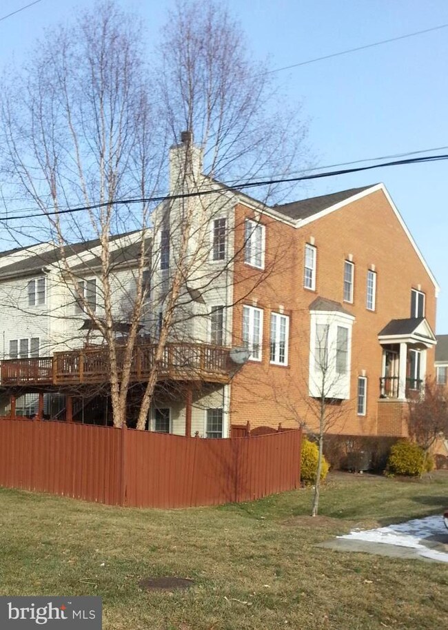 201 Elder Terrace, Purcellville, VA 20132 - photo 3