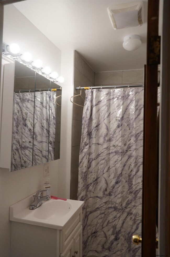 1937 Elizabeth St, Schenectady, NY 12303 - photo 6