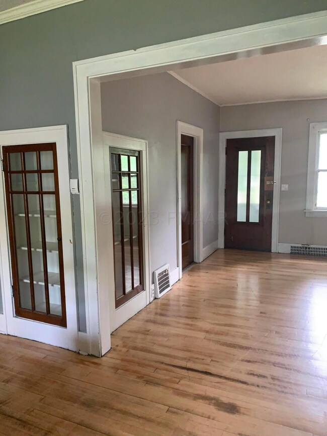 1034 University Dr N, Fargo, ND 58102 - photo 6