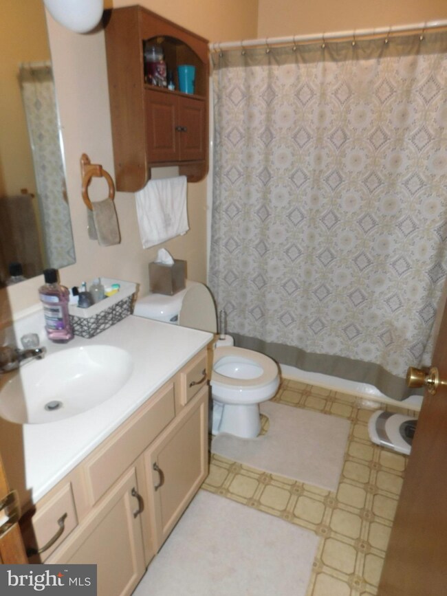 234 S Valley View Ln, Keyser, WV 26726 - photo 5