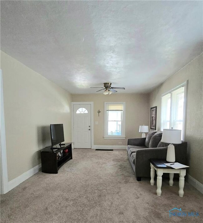 1723 Balkan Place, Toledo, OH 43613 - photo 5