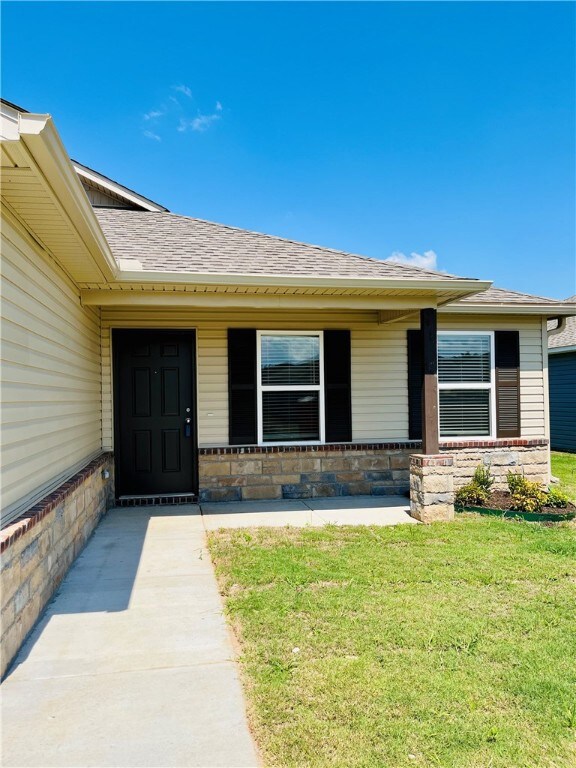 1028 E Starling St, Fayetteville, AR 72701 - photo 3