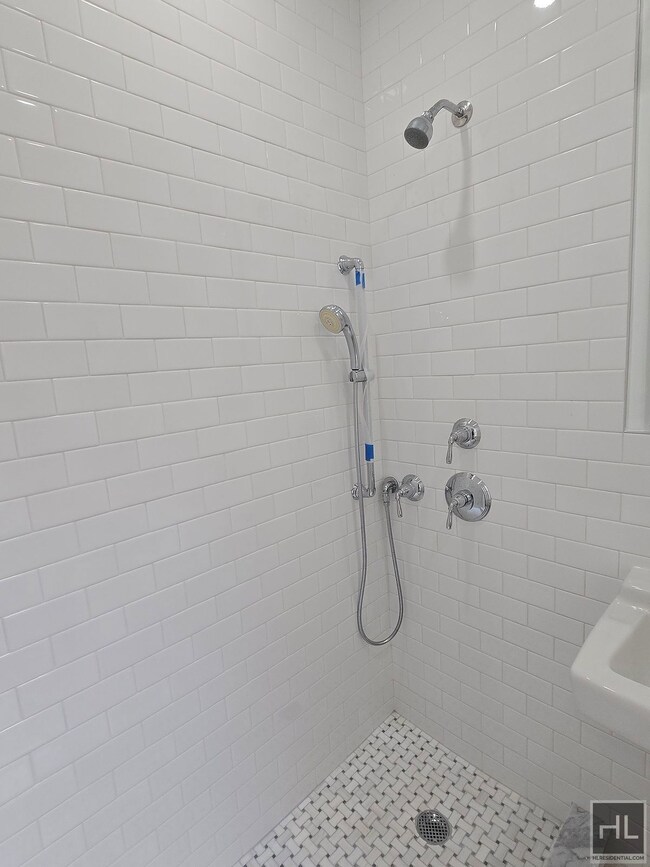 Hendrik Hudson Apartments unit 7K, New York, NY 10025 - photo 5