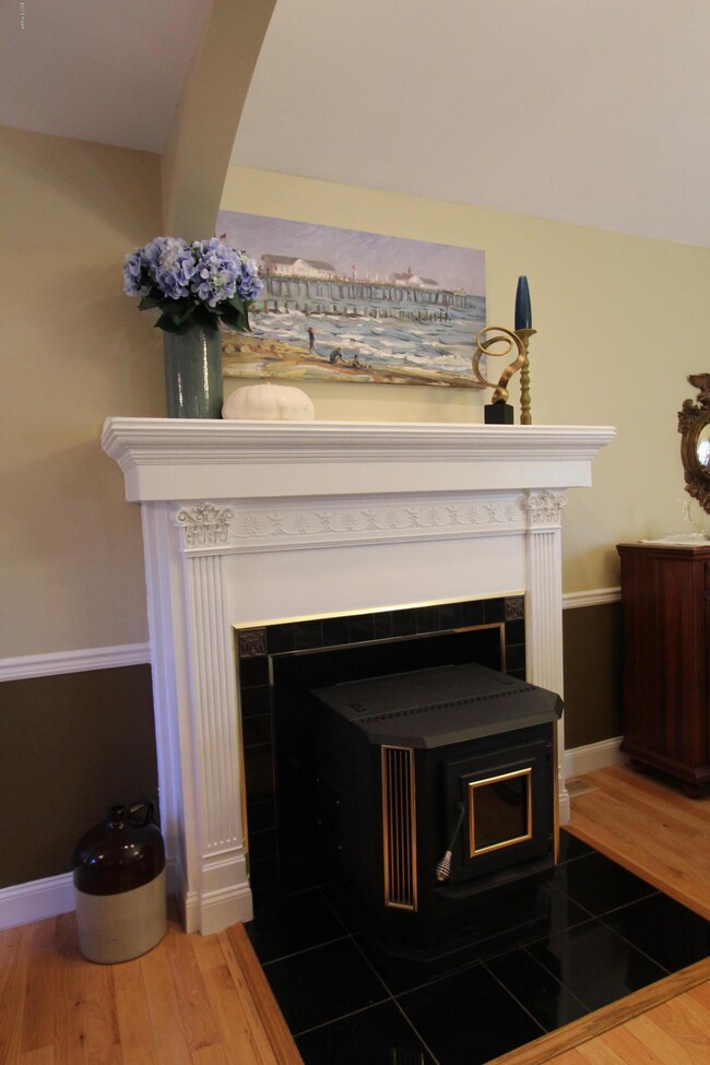 150 Aspen Dr, Milford, PA 18337 - photo 4