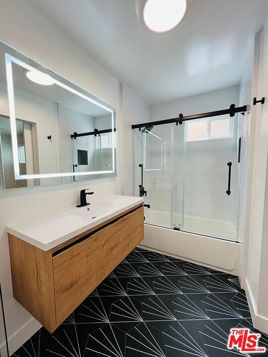 5820 S Mansfield Ave, View Park, CA 90043 - photo 7