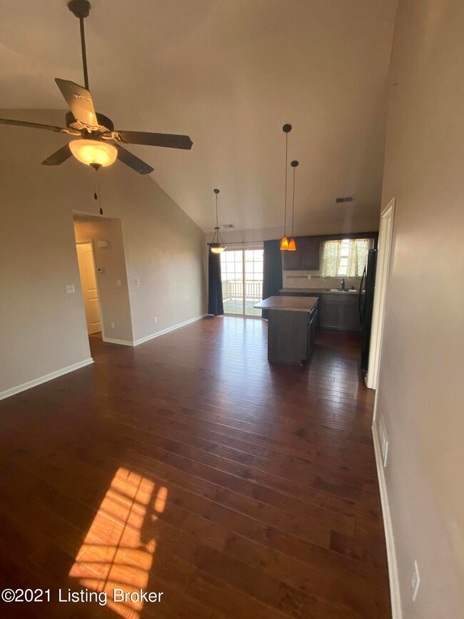 308 Gentry Ln, Mount Washington, KY 40047 - photo 3